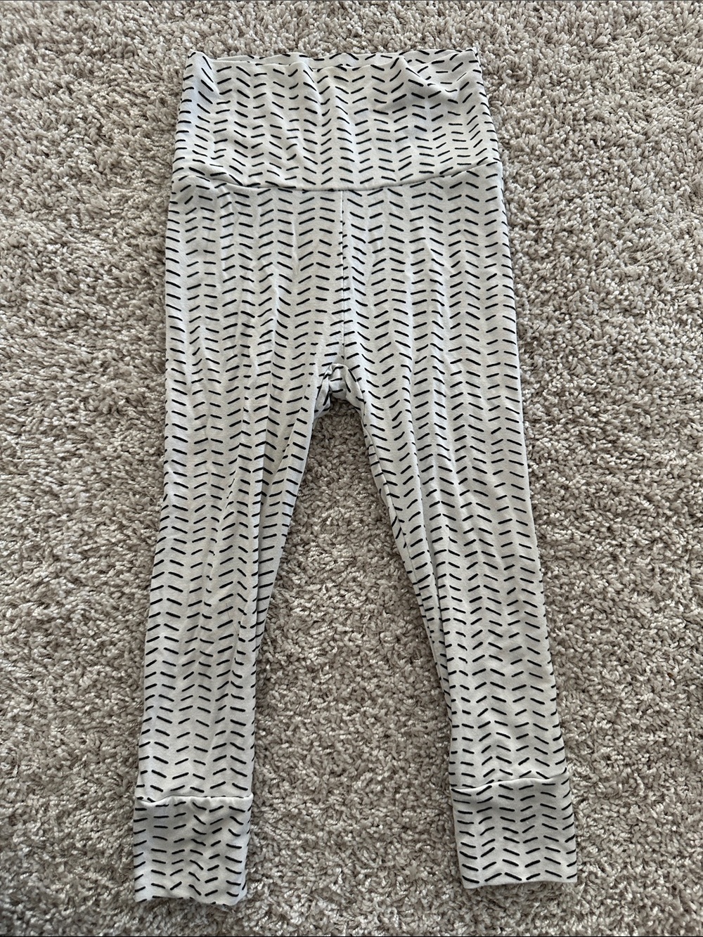 Lou Lou & Company Top and Bottom Bundle 2T - Picture 14 of 15